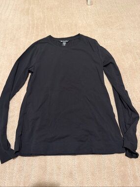 Athleta Black Long-Sleeve Crew Tee